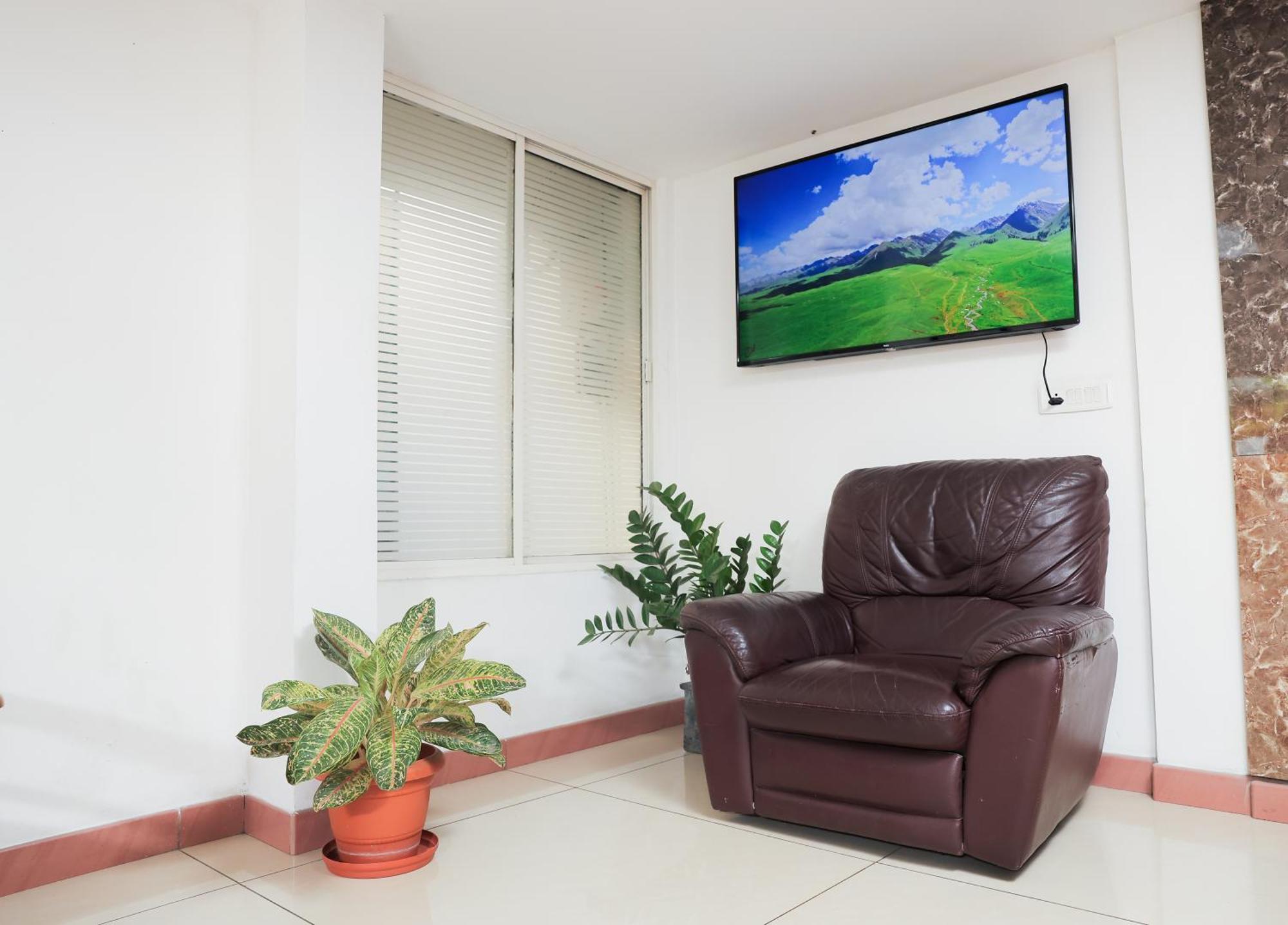 Hotel A V Residency 3*