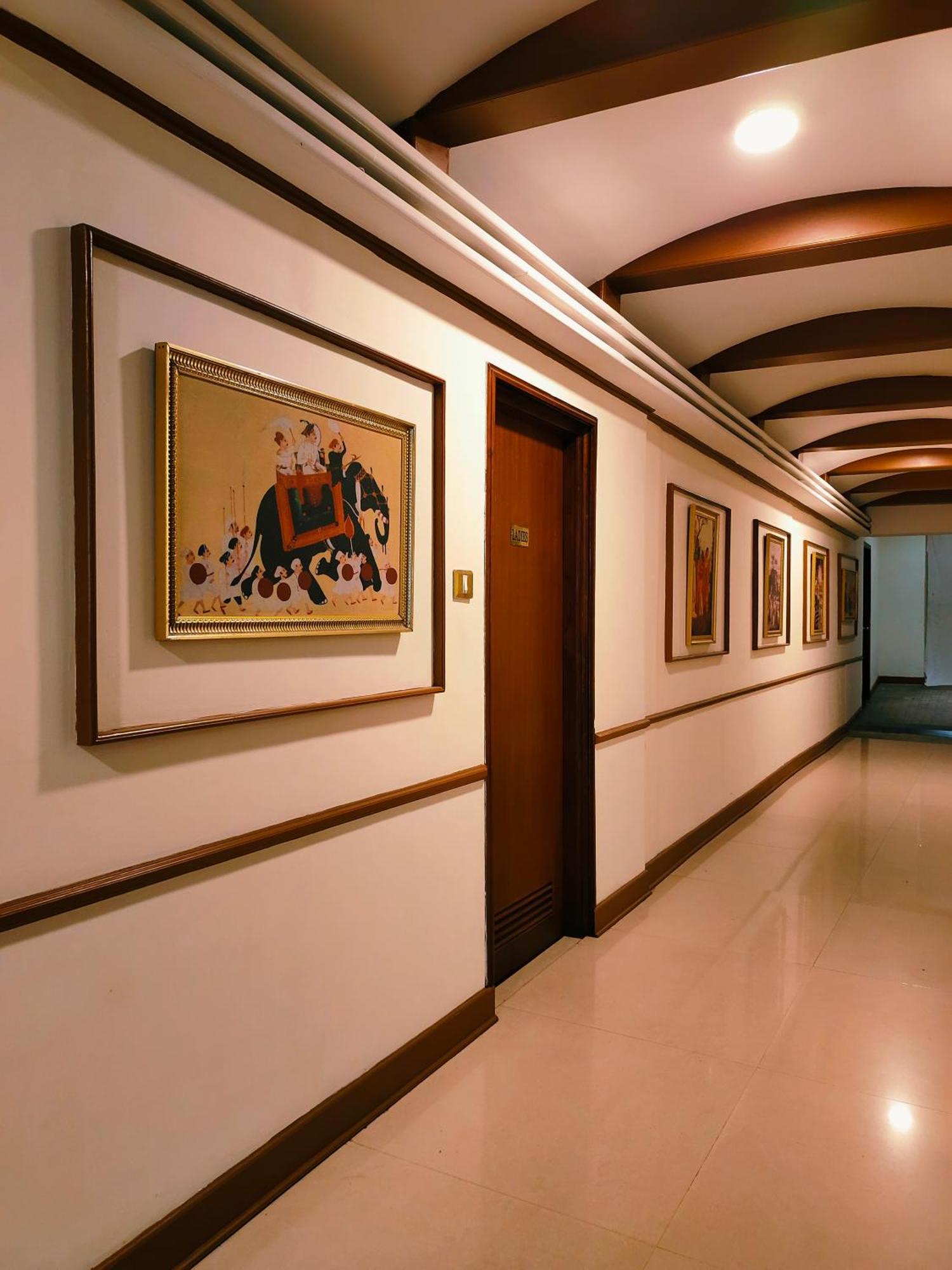 Presidency Centre Hotel 4*