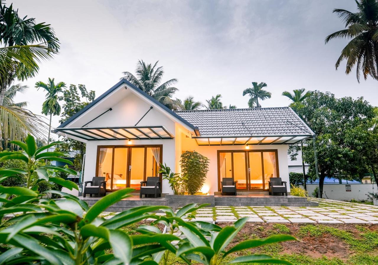 La Riva Lakeside Private Pool By Voye Homes Resort