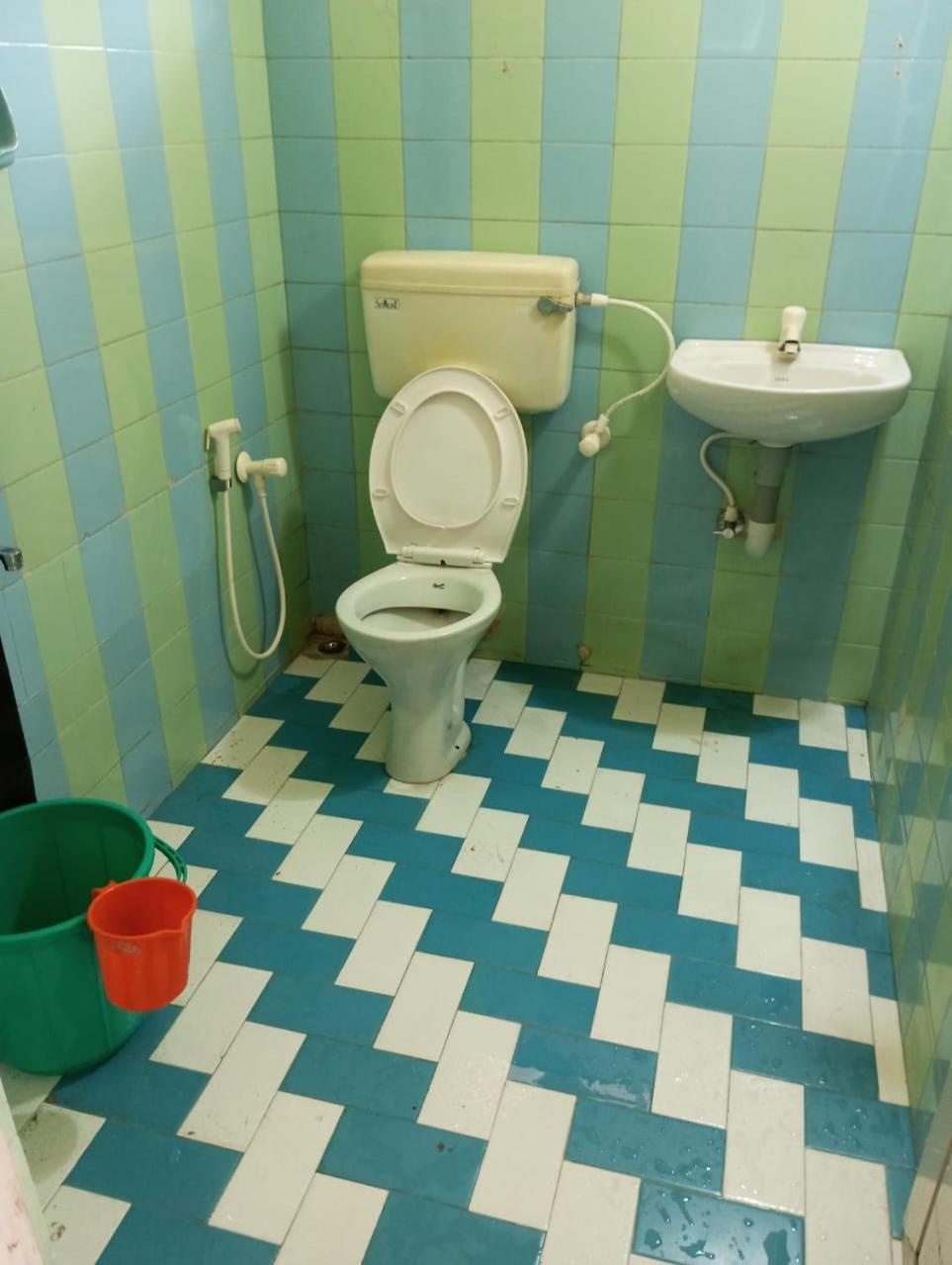 Uncle Paul's Mansion Guest house *