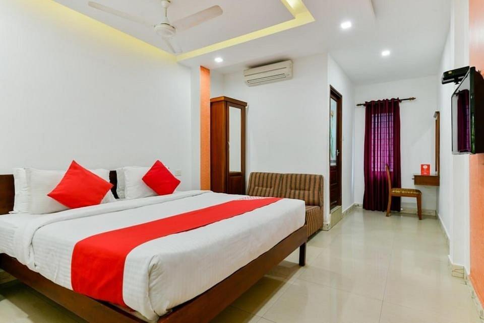 Hotel Malabar Plaza Kochi