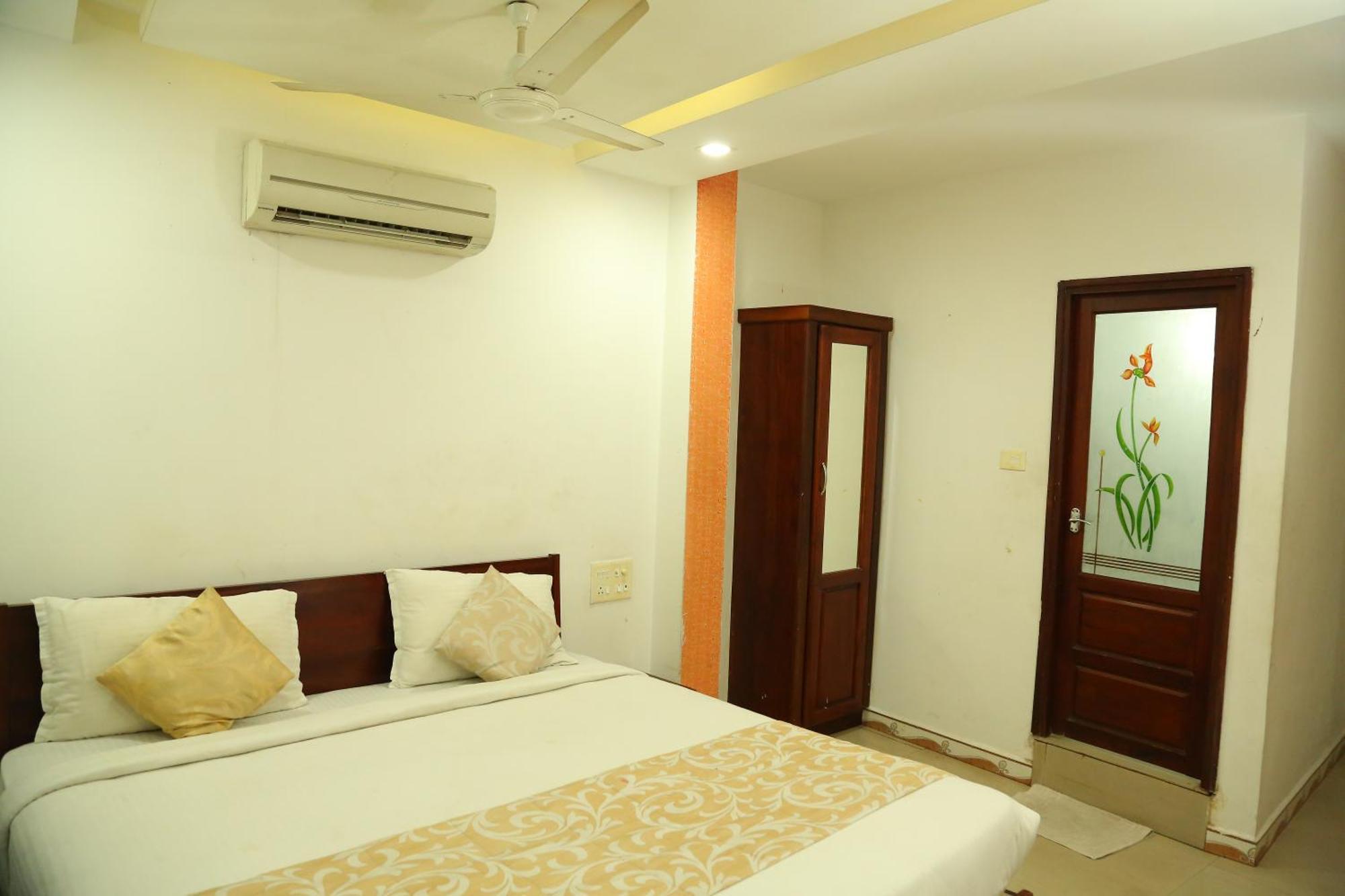 Malabar Plaza Hotel 2*