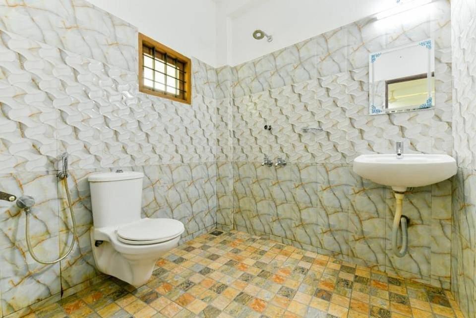 Malabar Plaza Hotel 2*
