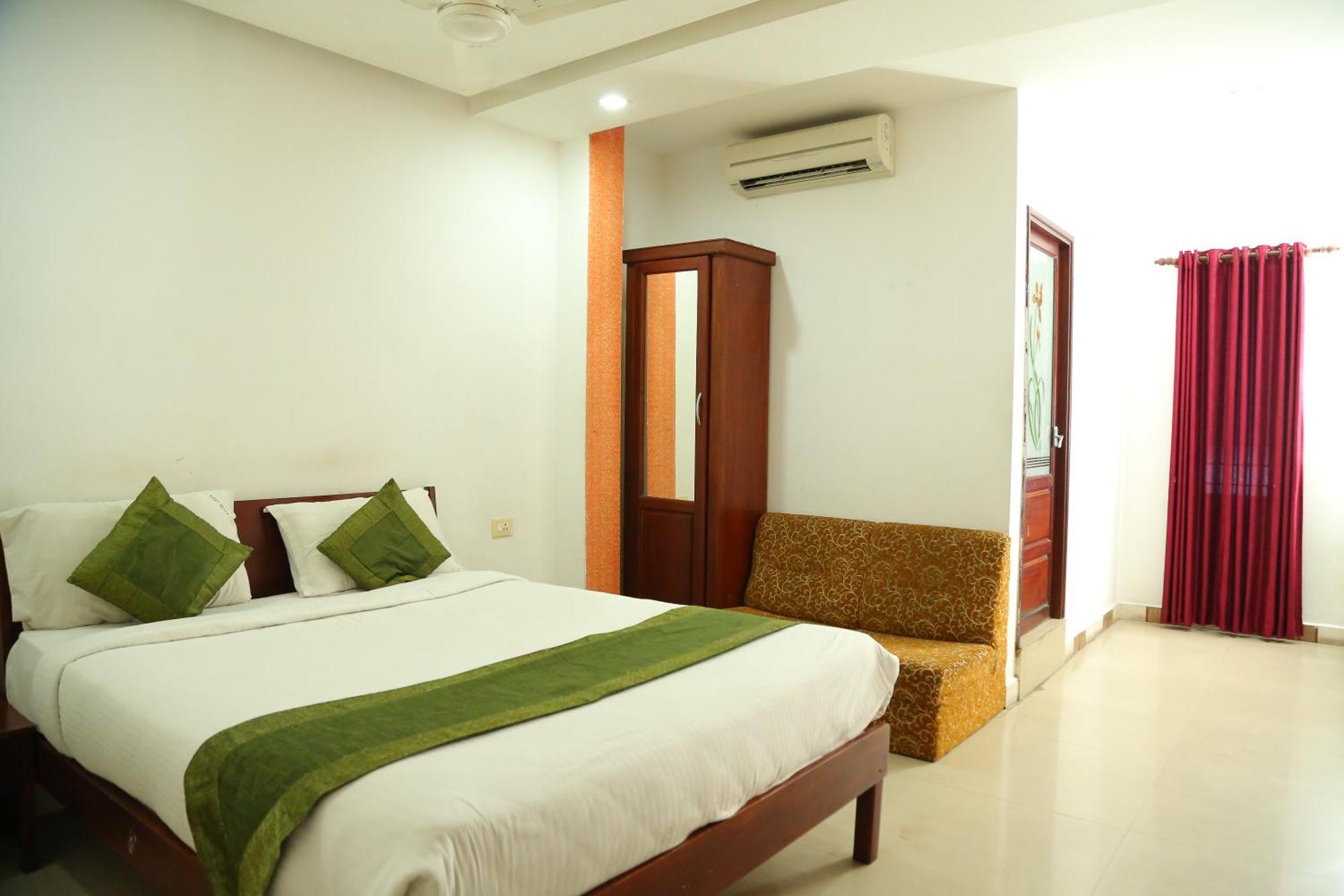 Malabar Plaza Hotel 2*
