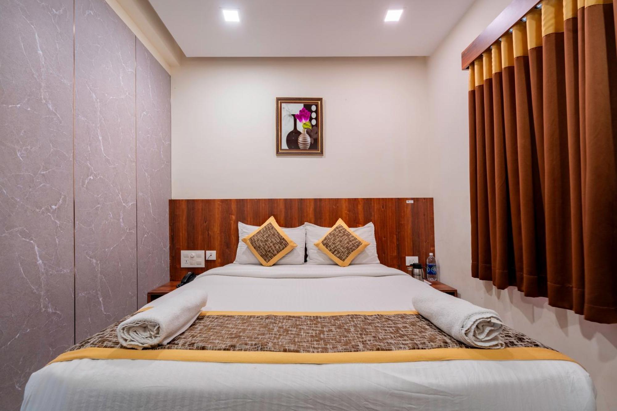 Prime Palace - Mg Road Hotel Kochi