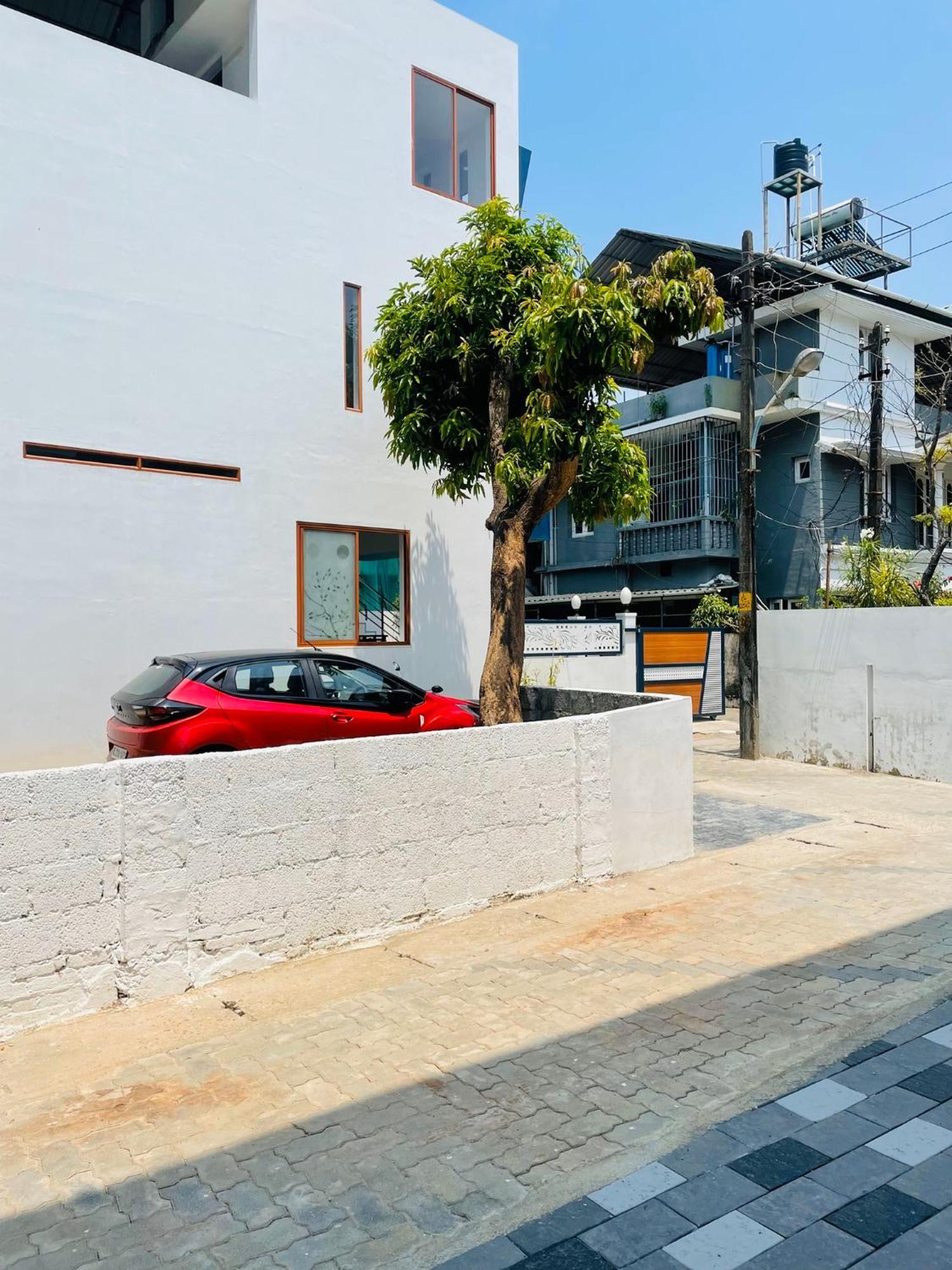 Asian Nest Serviced * Kochi