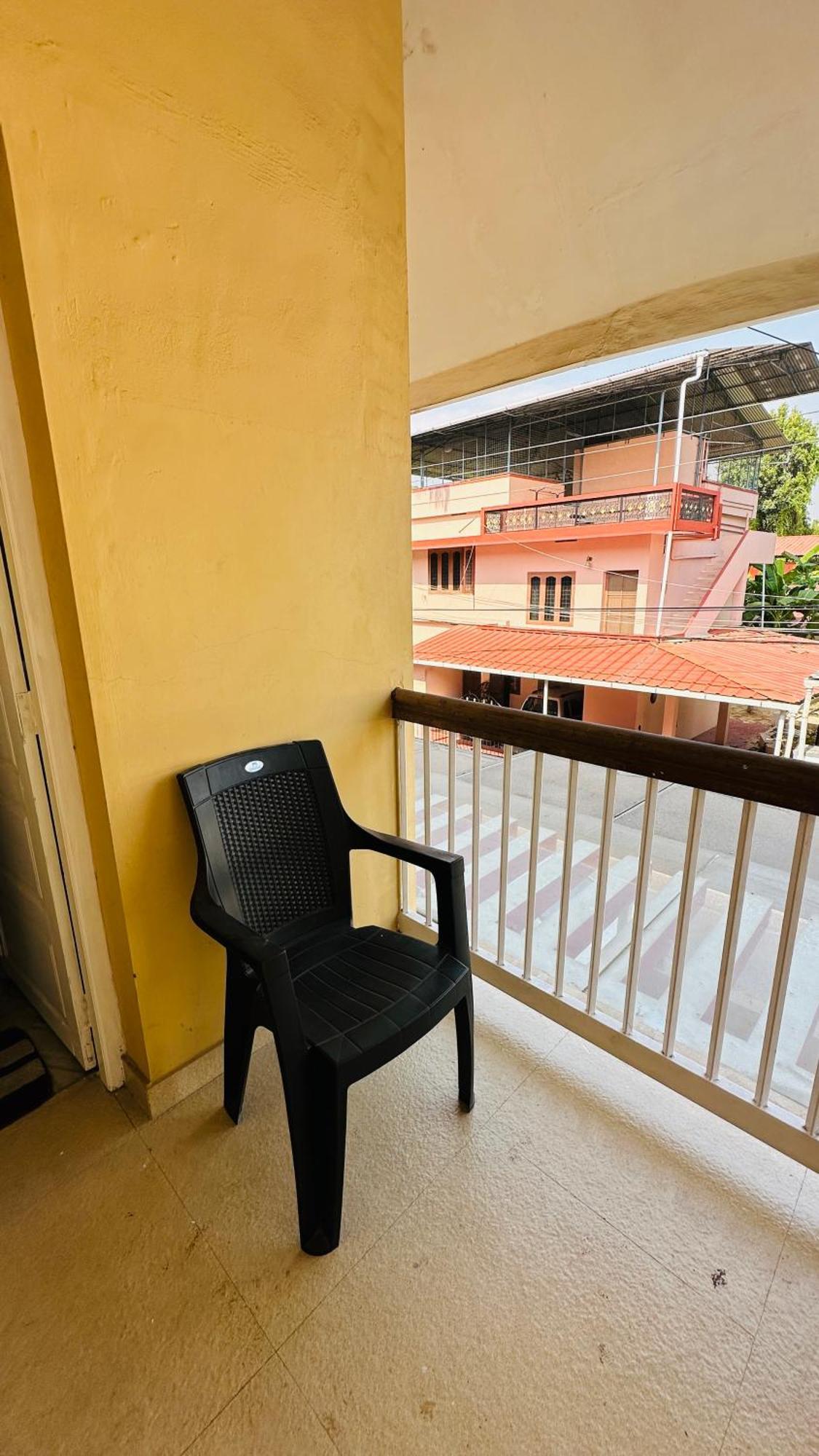Sayyid Homes 3 Bhk Near Lulu Mall Apartment
