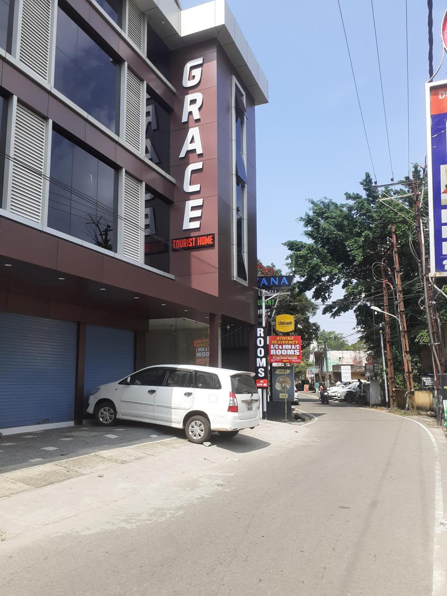 Grace Tourist * Kochi