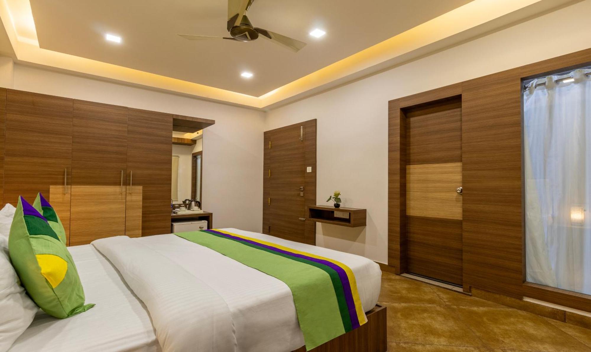 Treebo Grand Canyon By D2v Kochi
