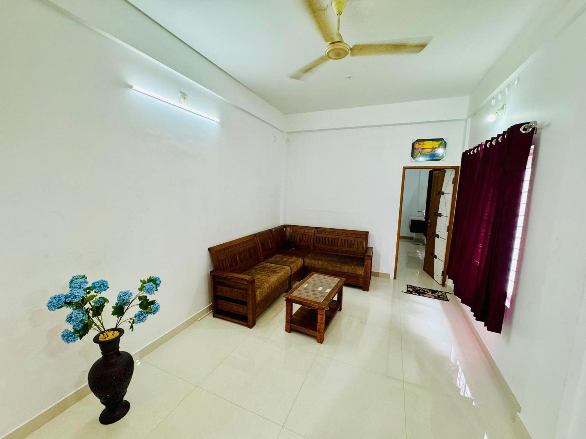 Spacious 2bhk Near Airport *