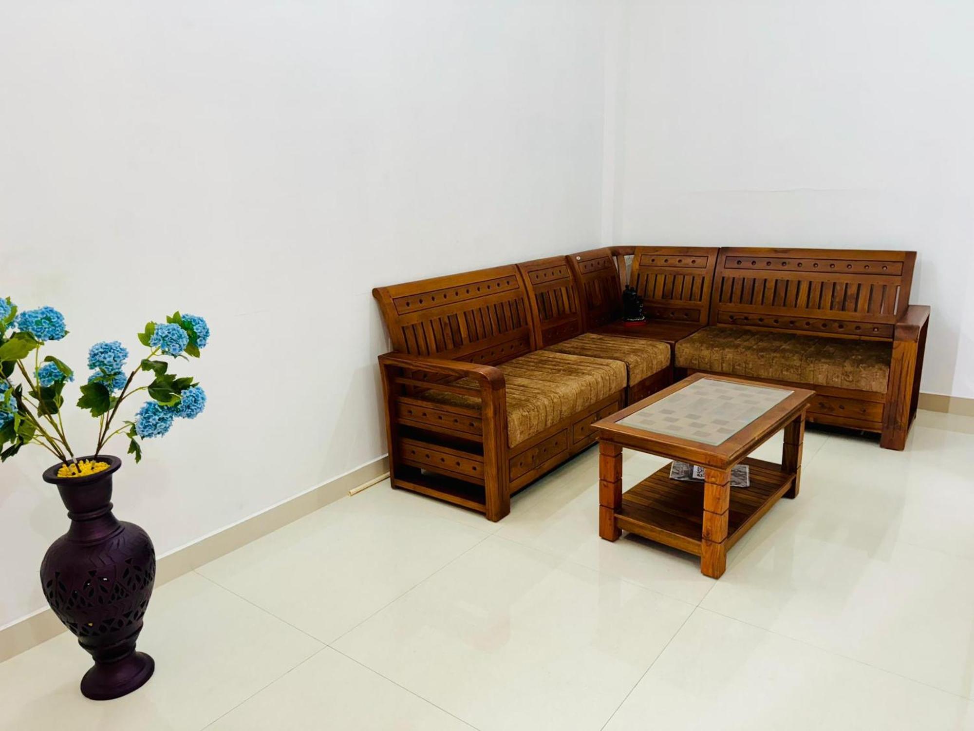 Spacious 2bhk Near Airport Kochi