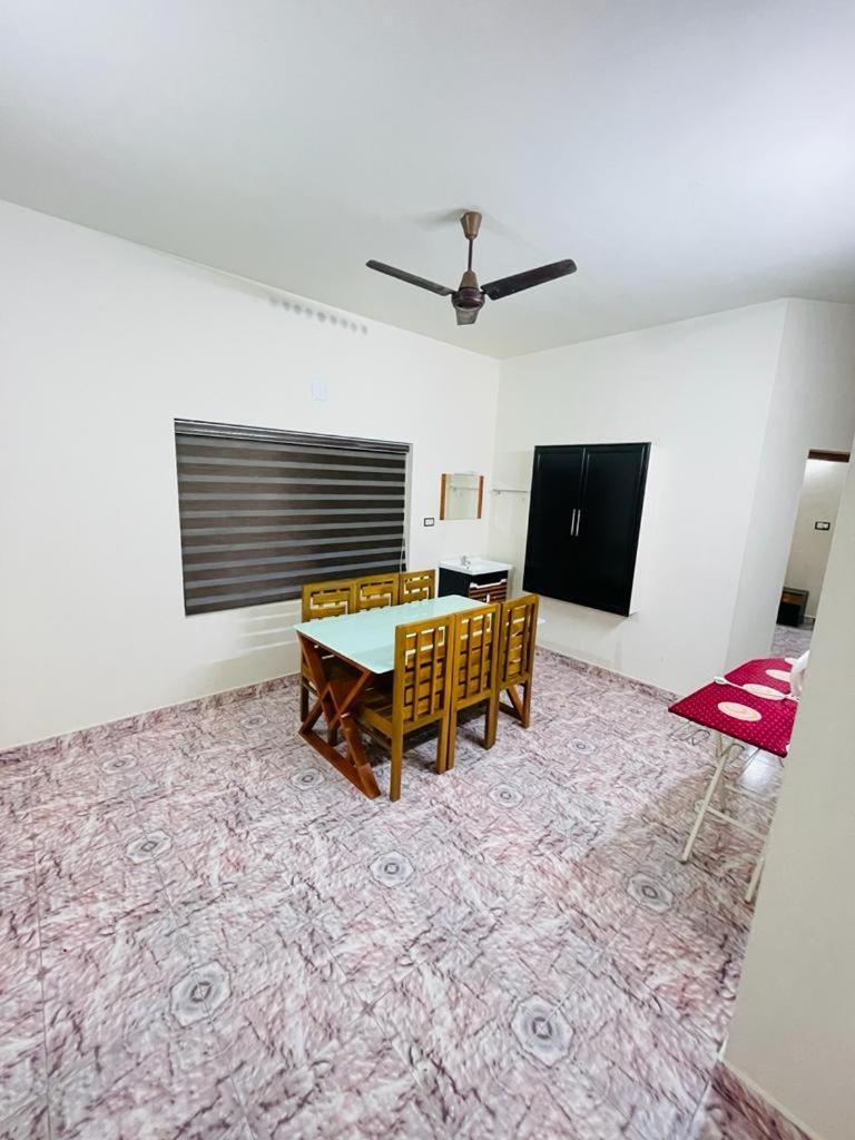 Sahara Cochin Apartment *