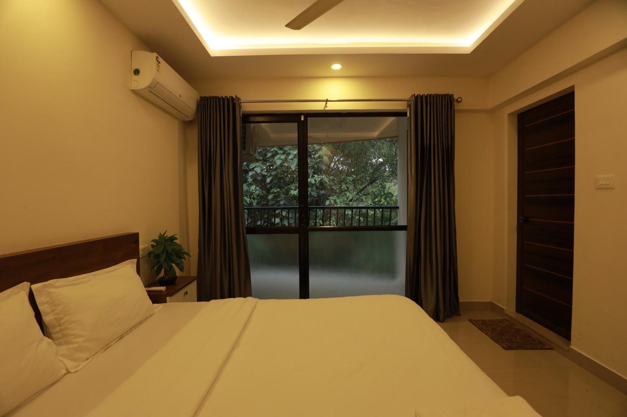 Vvp Service Apartment *