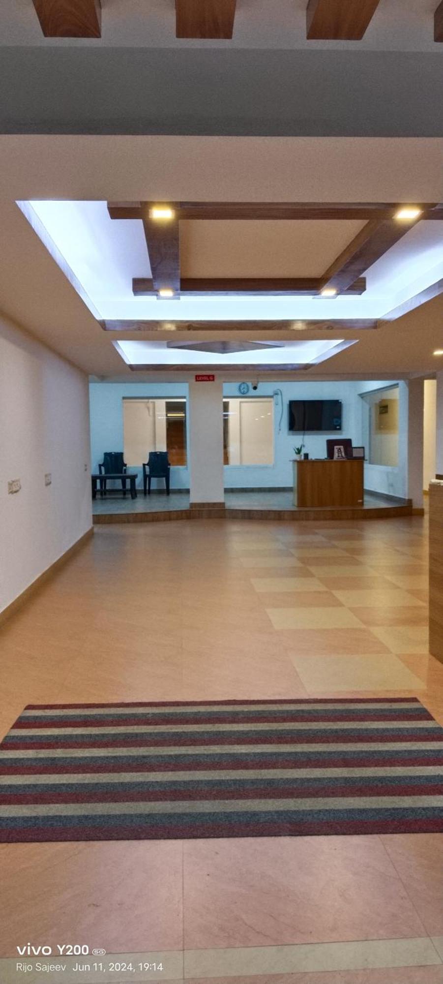 Vvp Service Apartment *