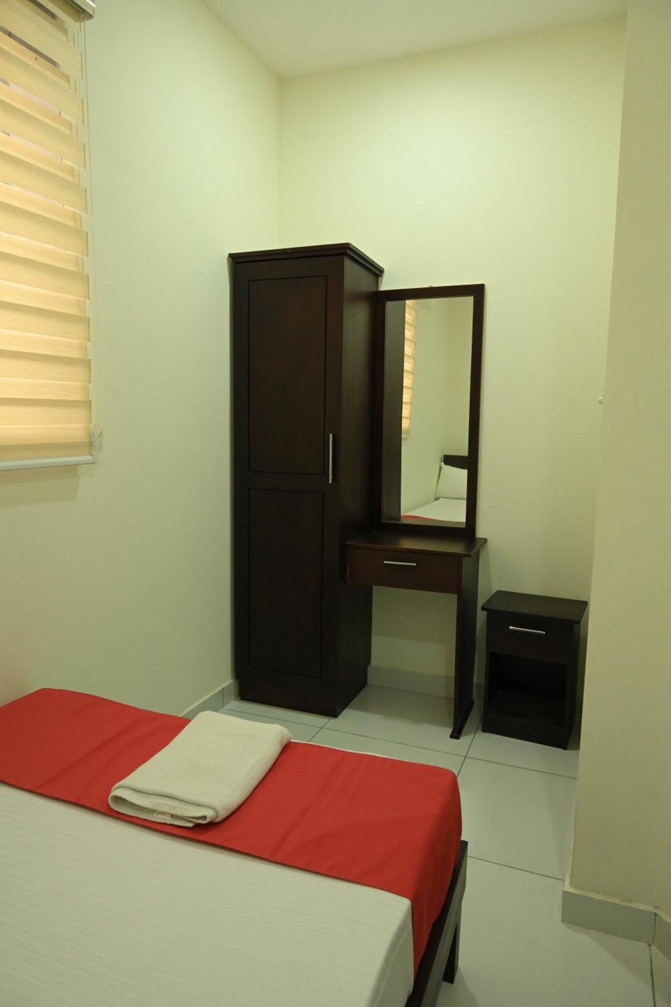 Grace Tourist Capsule hotel Kochi