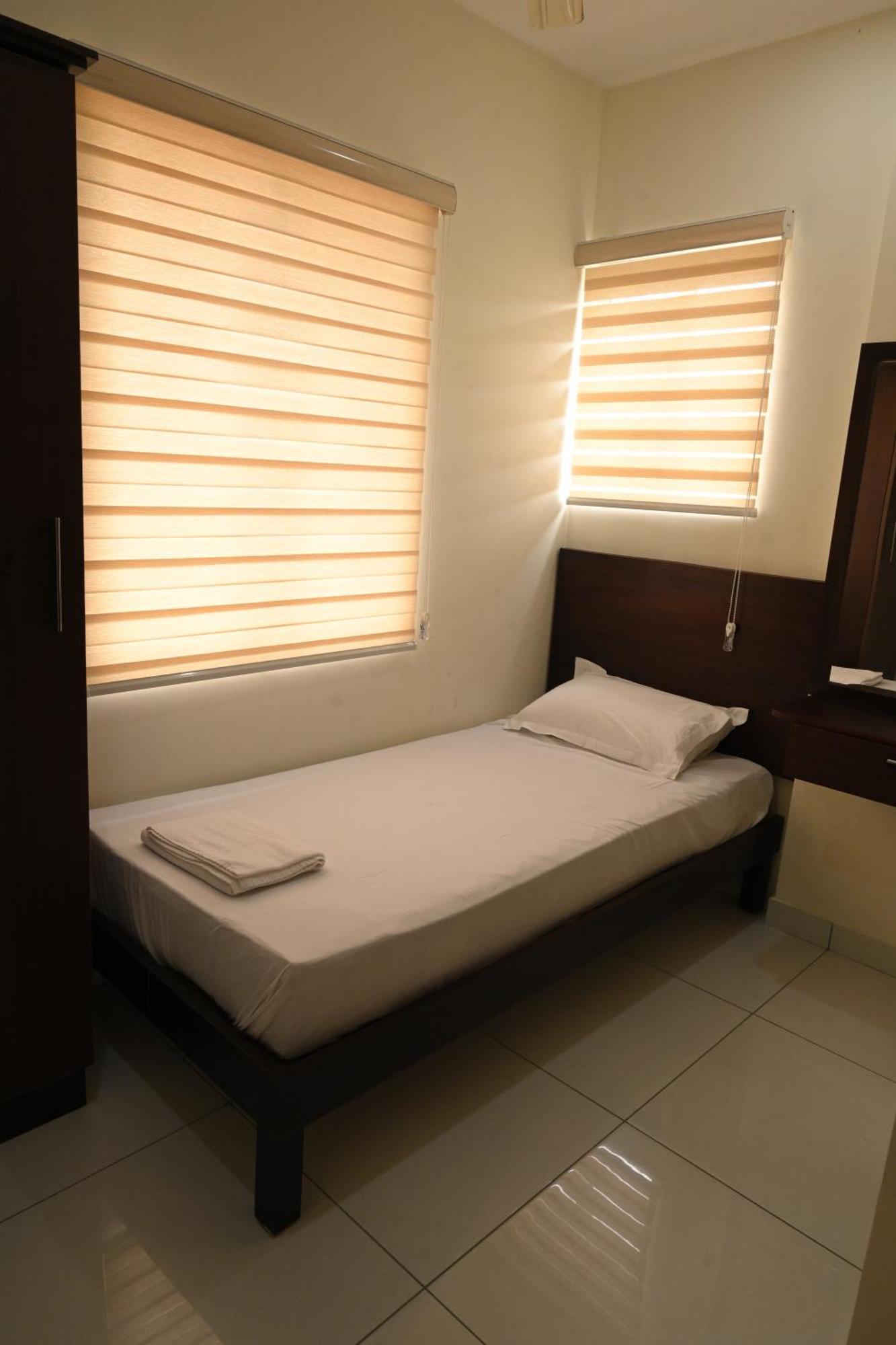 Grace Tourist Capsule hotel *