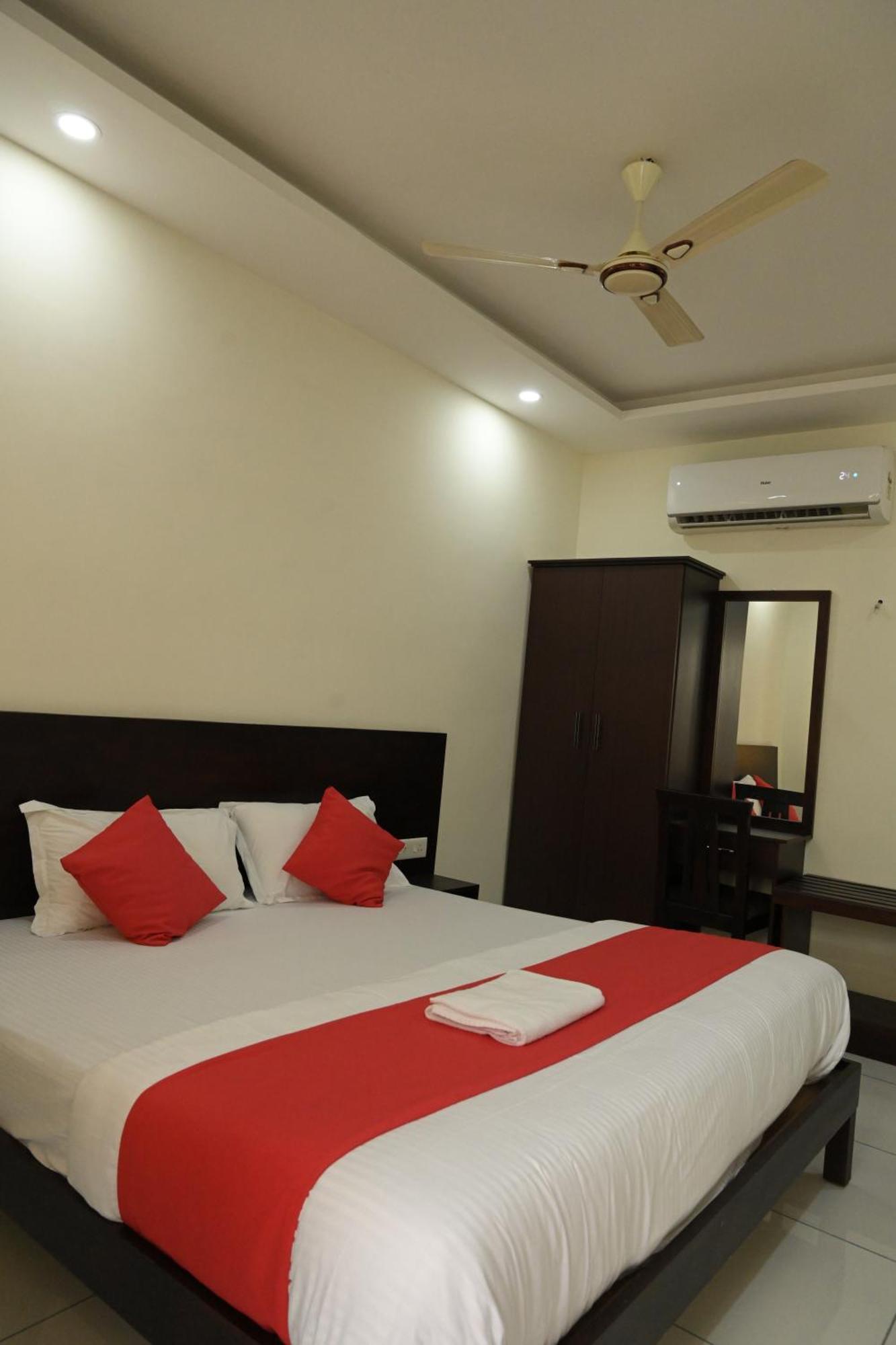 Grace Tourist Capsule hotel Kochi