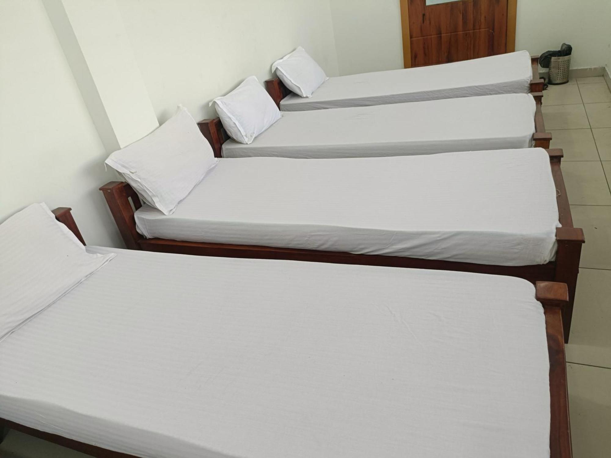Capsule hotel Grace Tourist *