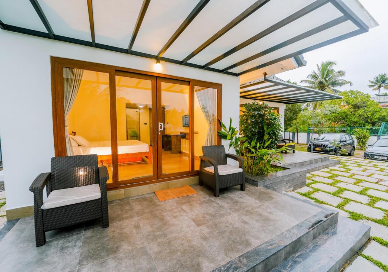 Resort La Riva Lakeside Private Pool By Voye Homes Kochi