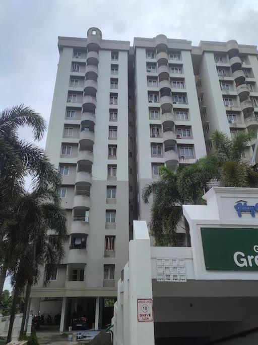 Riverview Nest Apartment Kochi