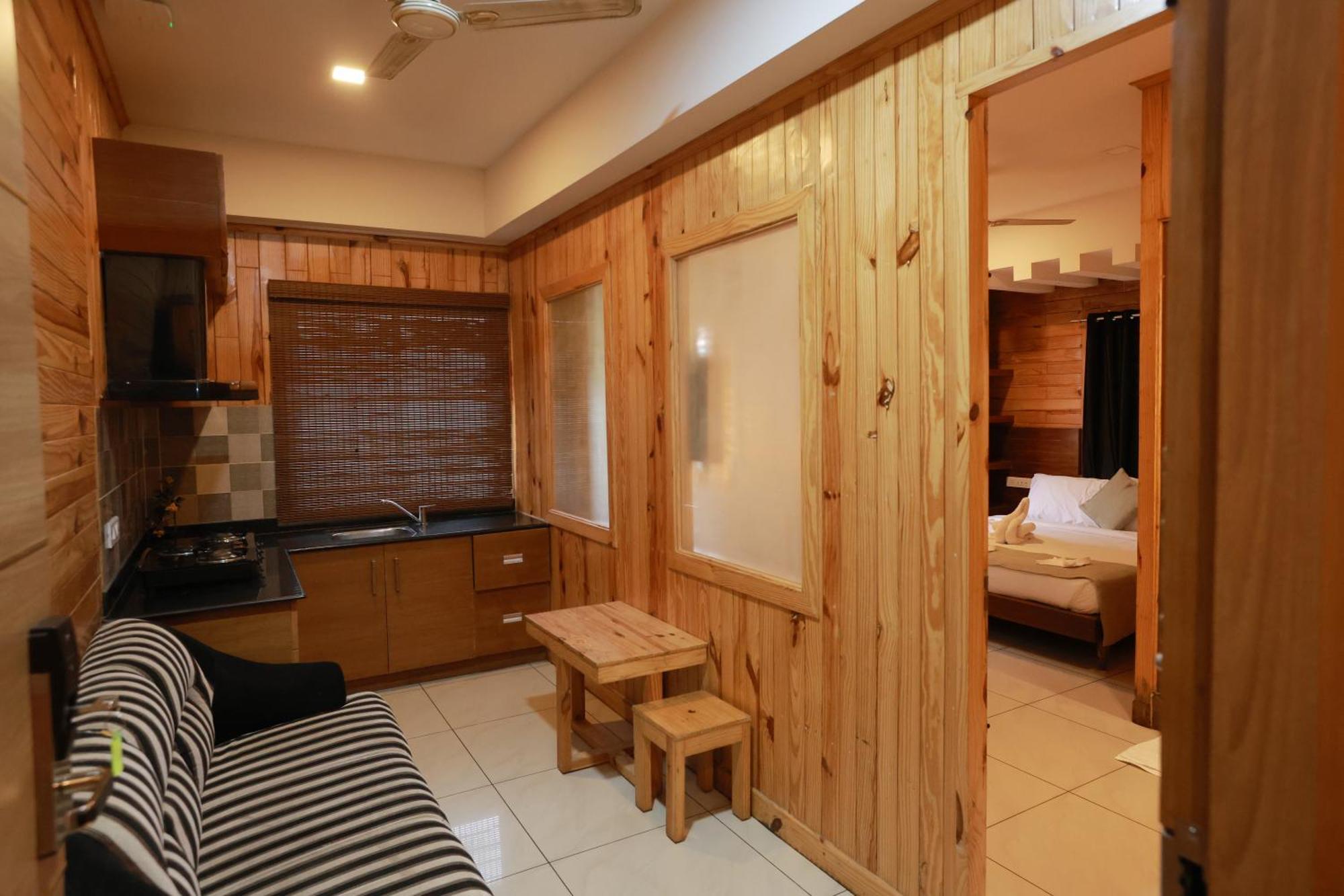 Cmk Habitat Centre Hotel