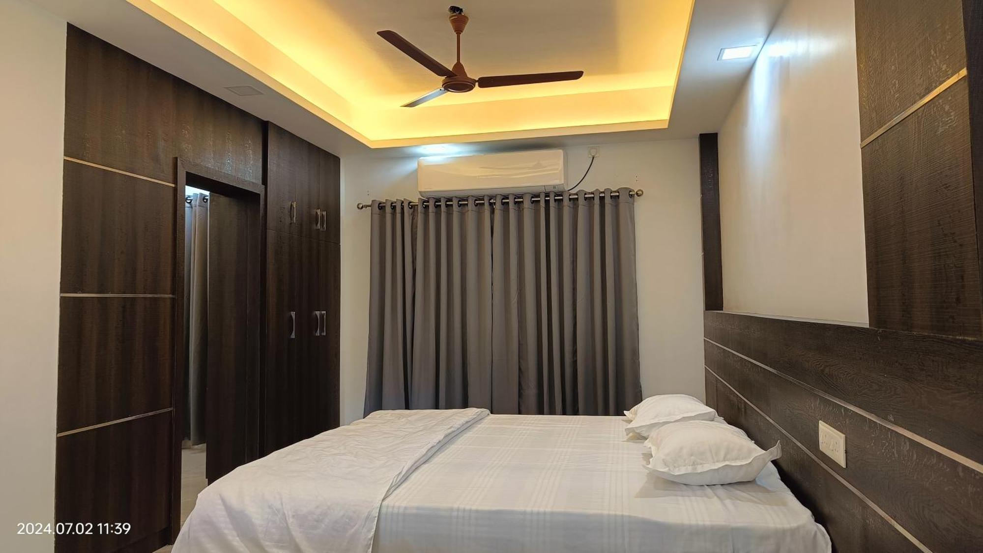 Aroma Serviced Cochin Guest house Kochi