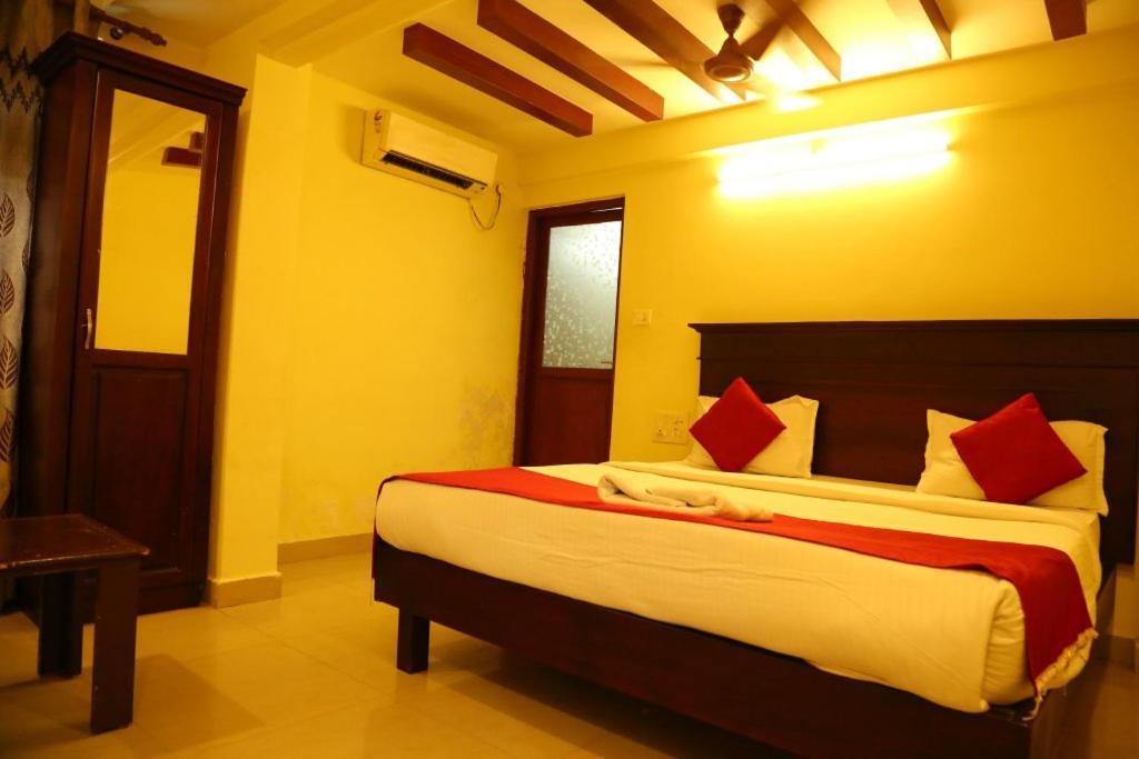 Malabar Plaza Dh Hotel Kochi