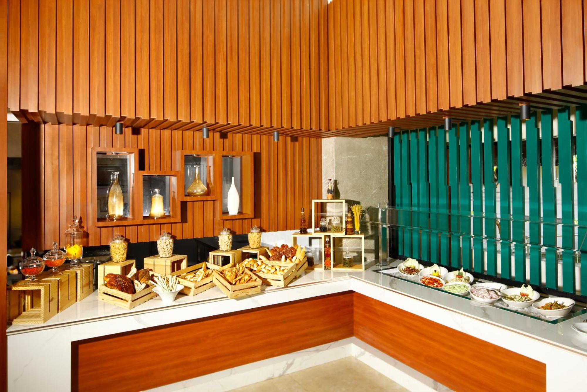 Ramada By Wyndham