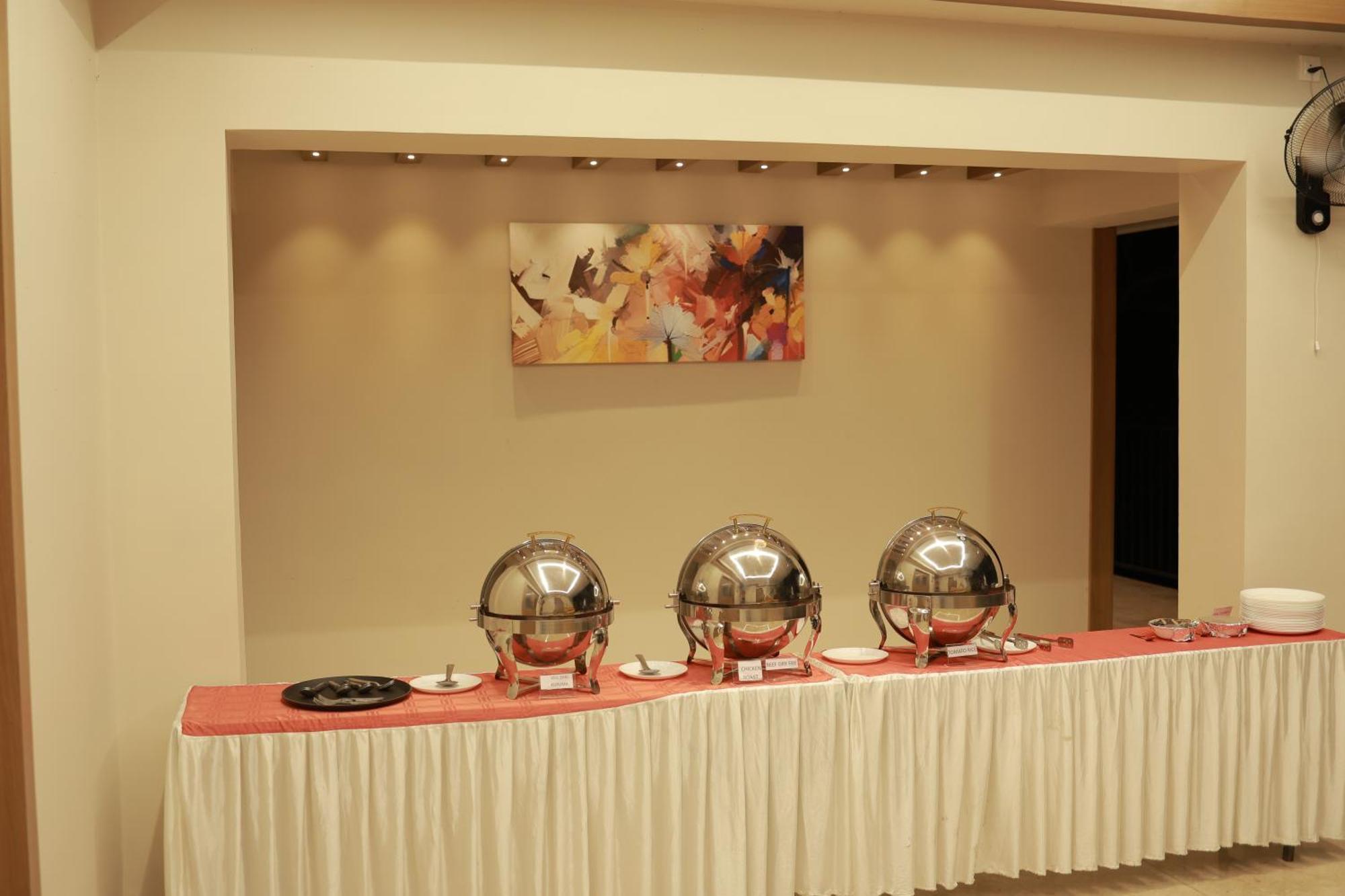 Hotel Cmk Habitat Centre 3*