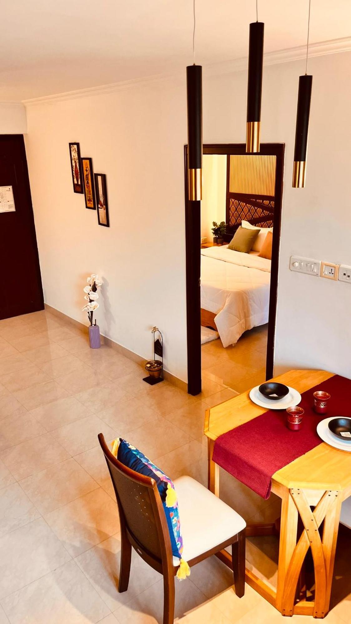 Joy - Exclusive Private 4-star Ac Inside Lotus 8 - 3 Min Walk From Cochin Airport