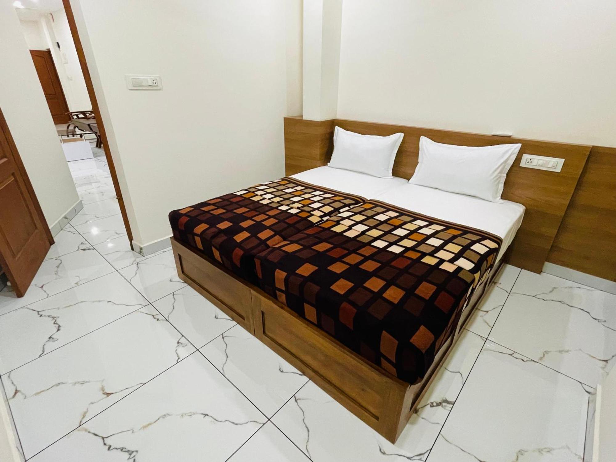 Hilux Apartment Kochi