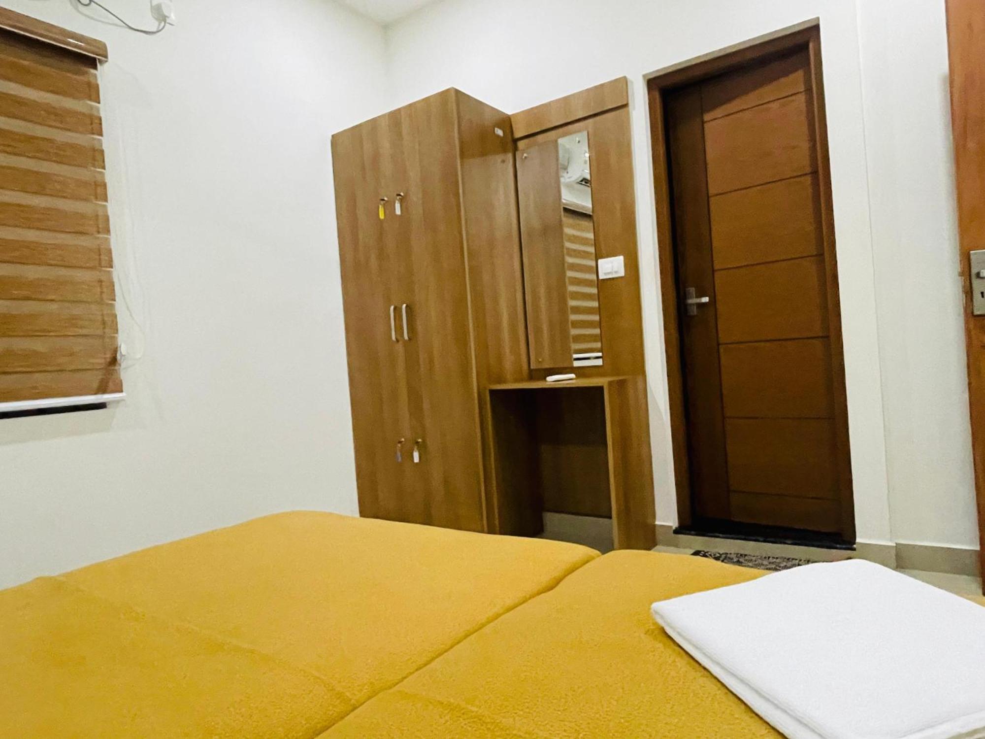 Hilux Apartment Kochi
