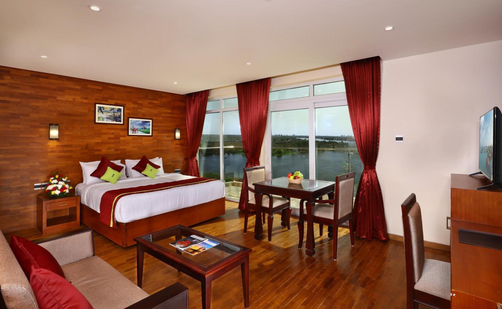 Jvk Park Hotel 4*