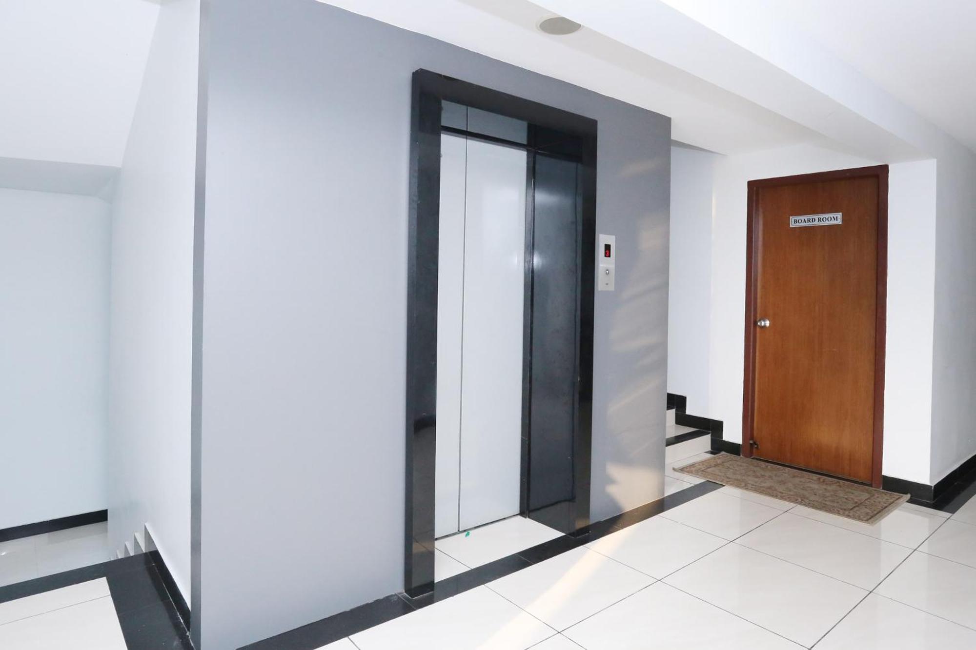 Hotel Super Townhouse Malabar Illam 4*
