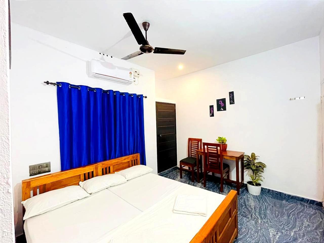 Raelyn's * Kochi