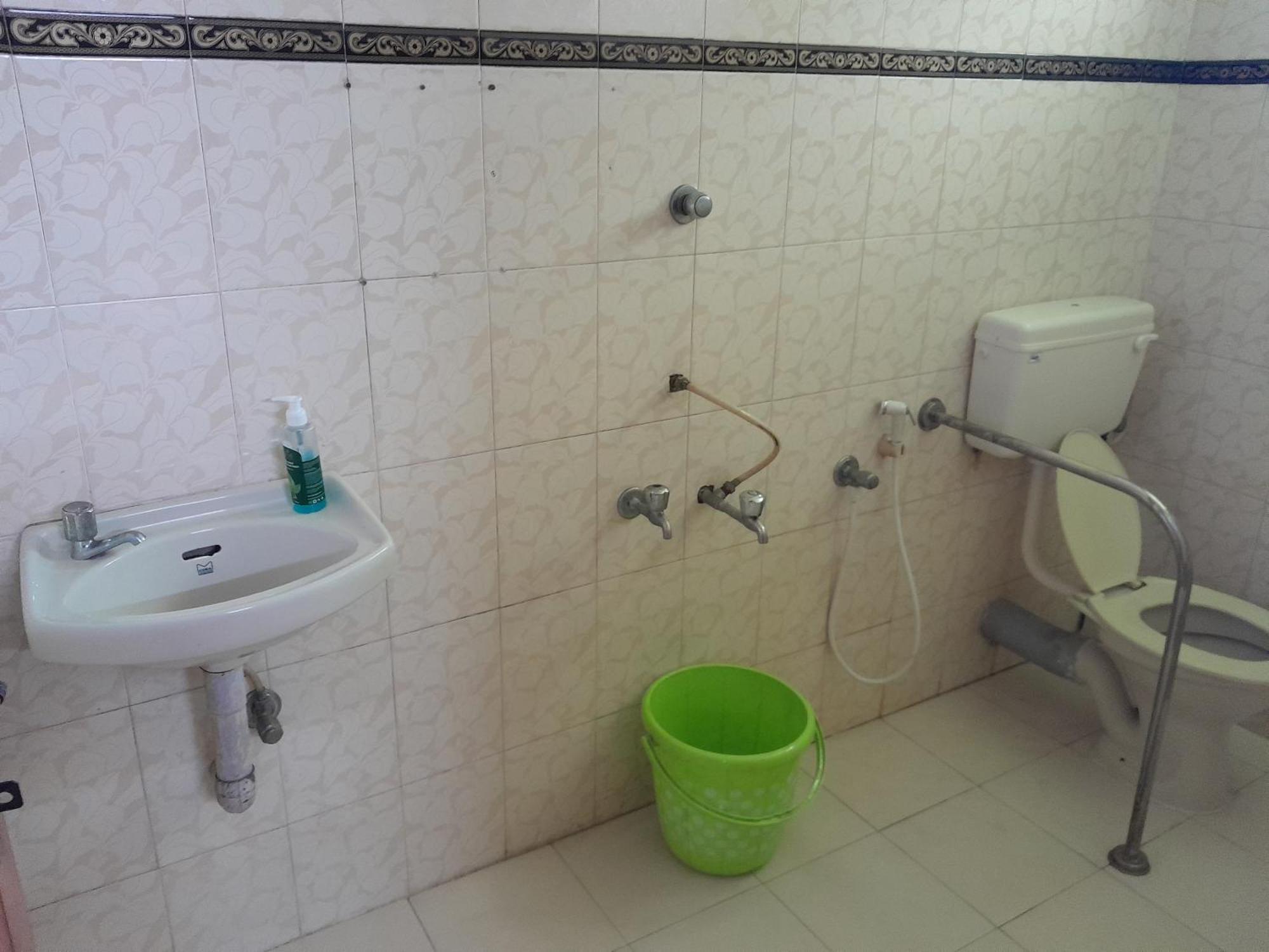 Holiday home 2bhk - Prime Location - Entire House *