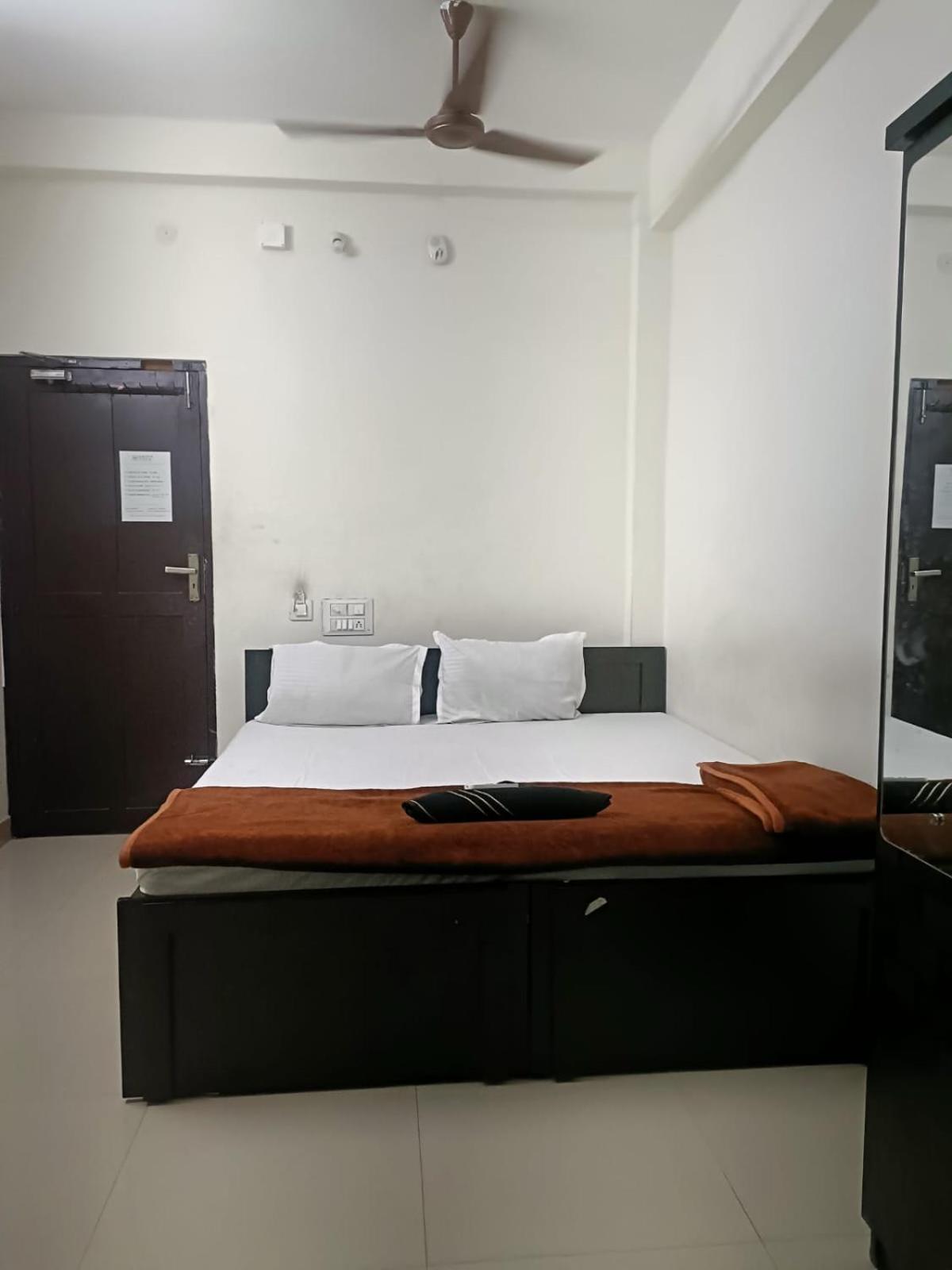 Hotel Elamakkara 01101 Kochi