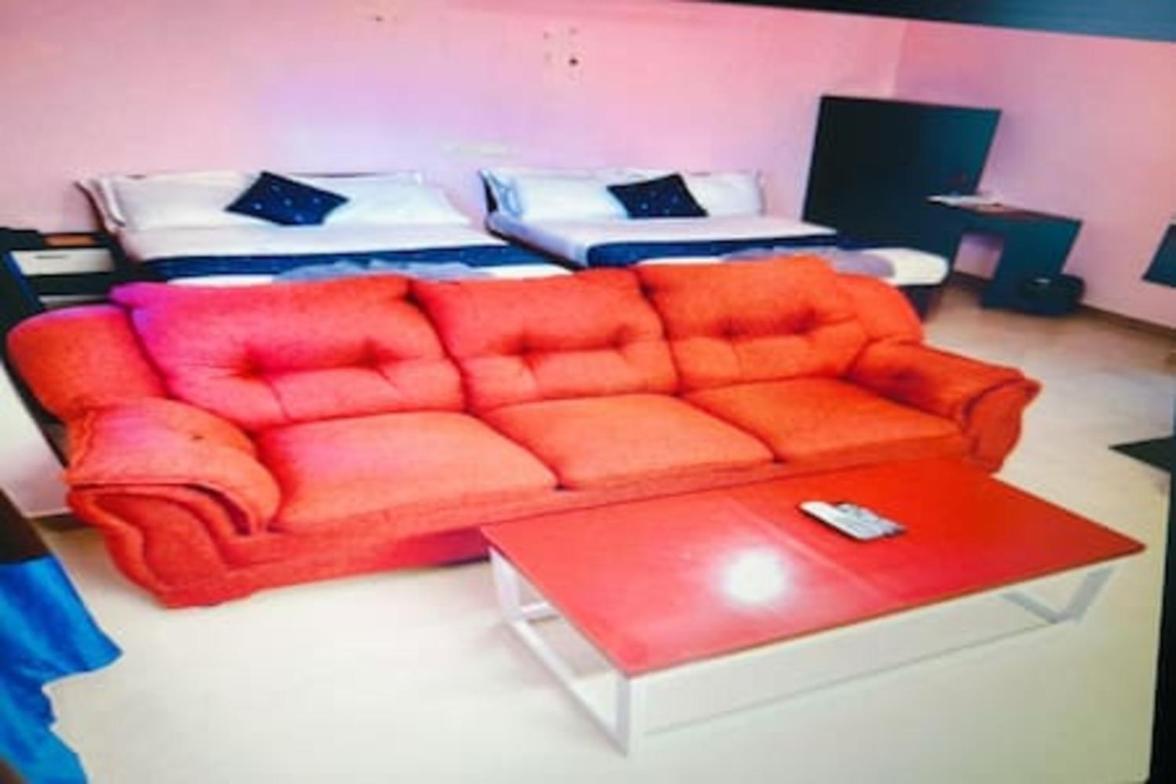 Hotel Sulthan Deluxe Gv07211 Kochi