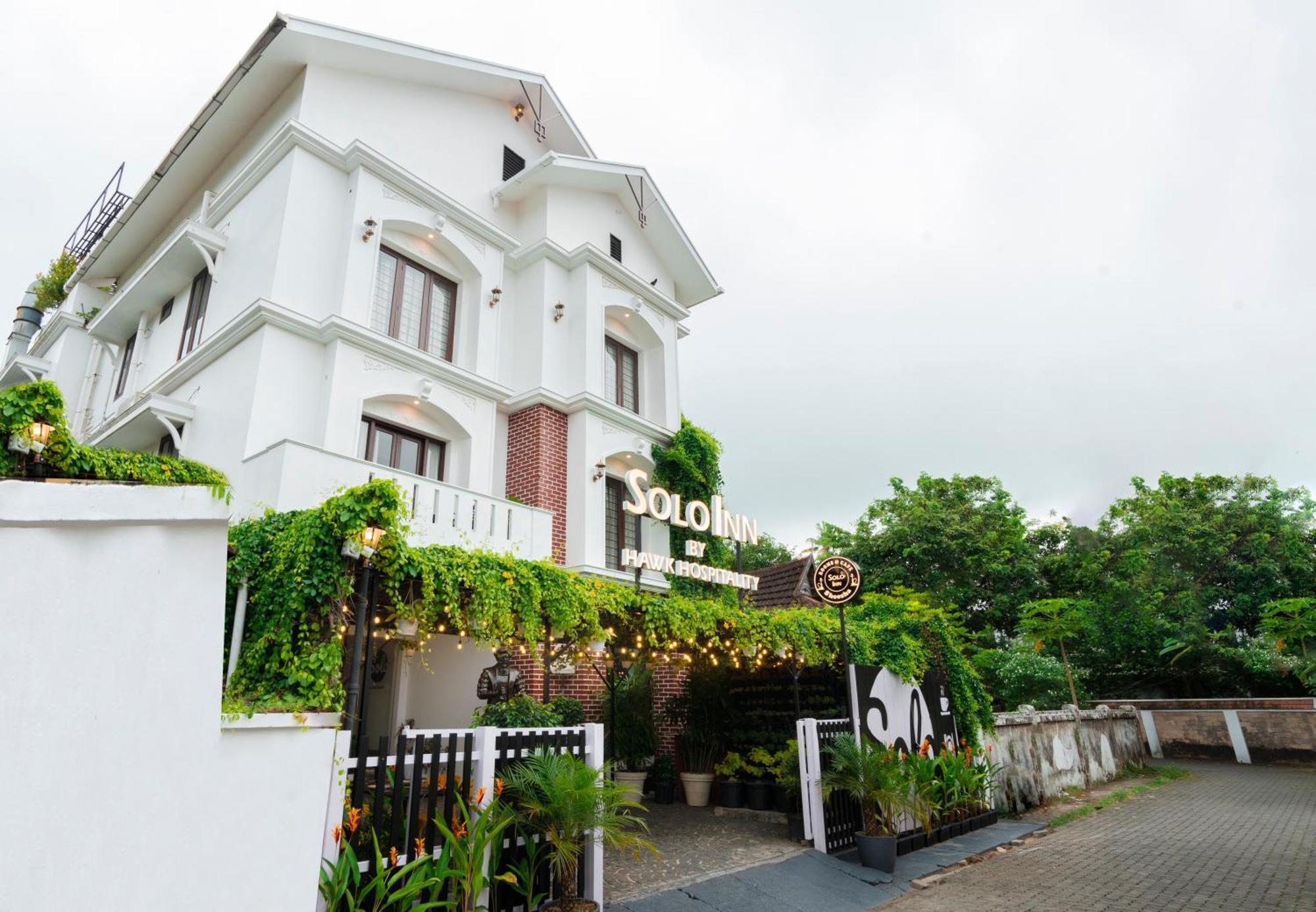 Hotel Solo By Hawk Hospitality Kochi