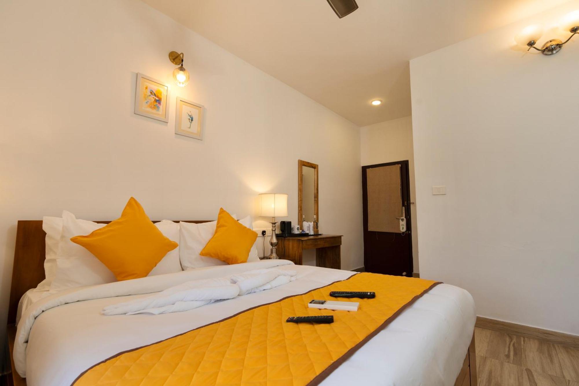 Solo By Hawk Hospitality 3*