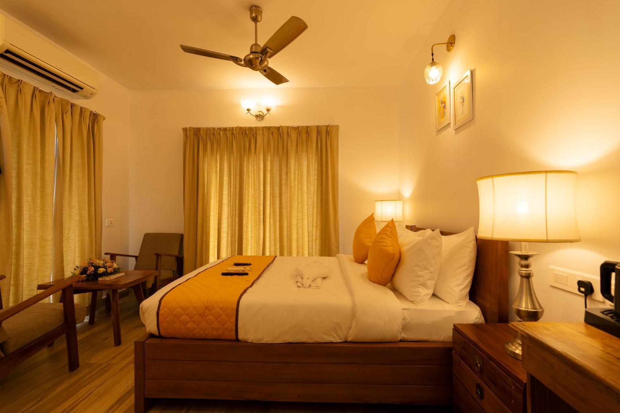Solo By Hawk Hospitality 3*