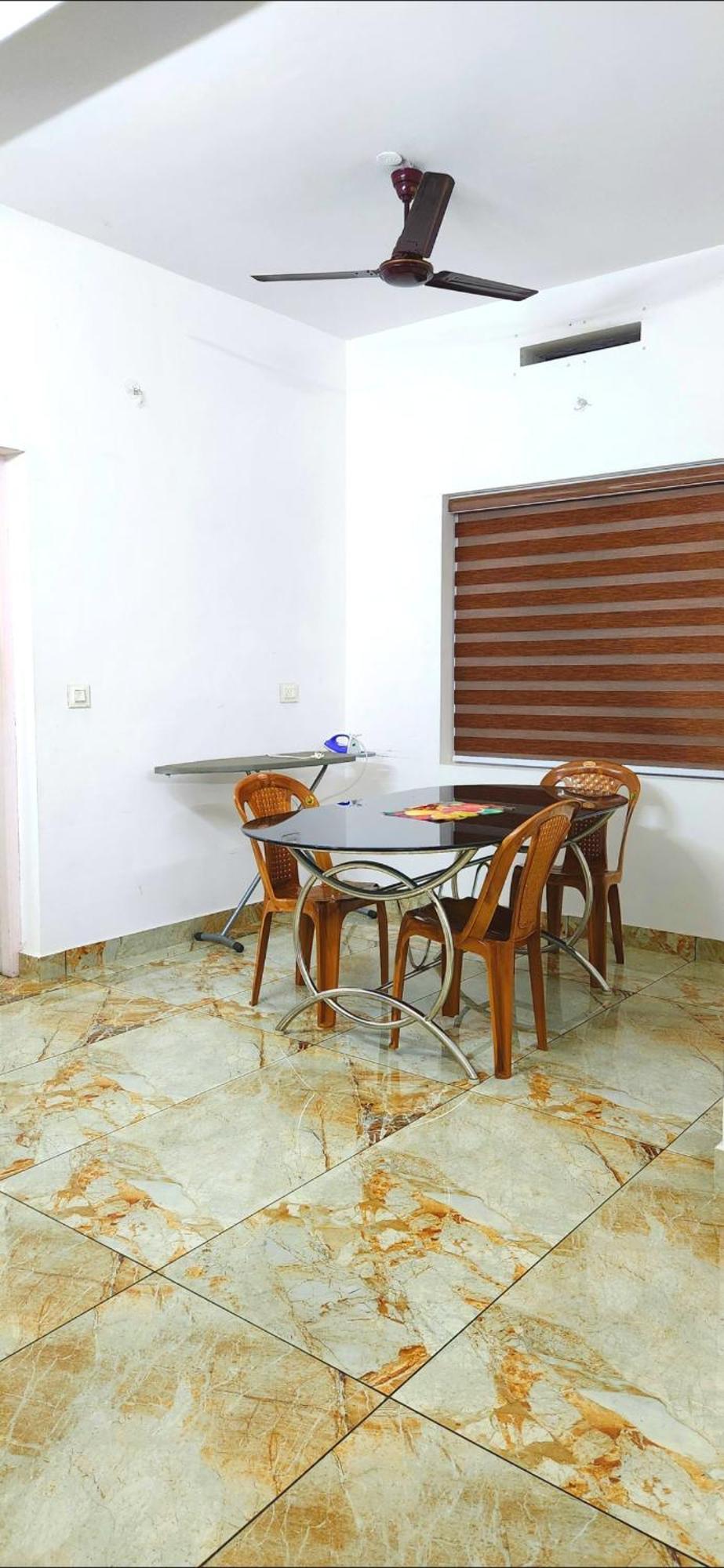 Ceebeez Homes Apartment *