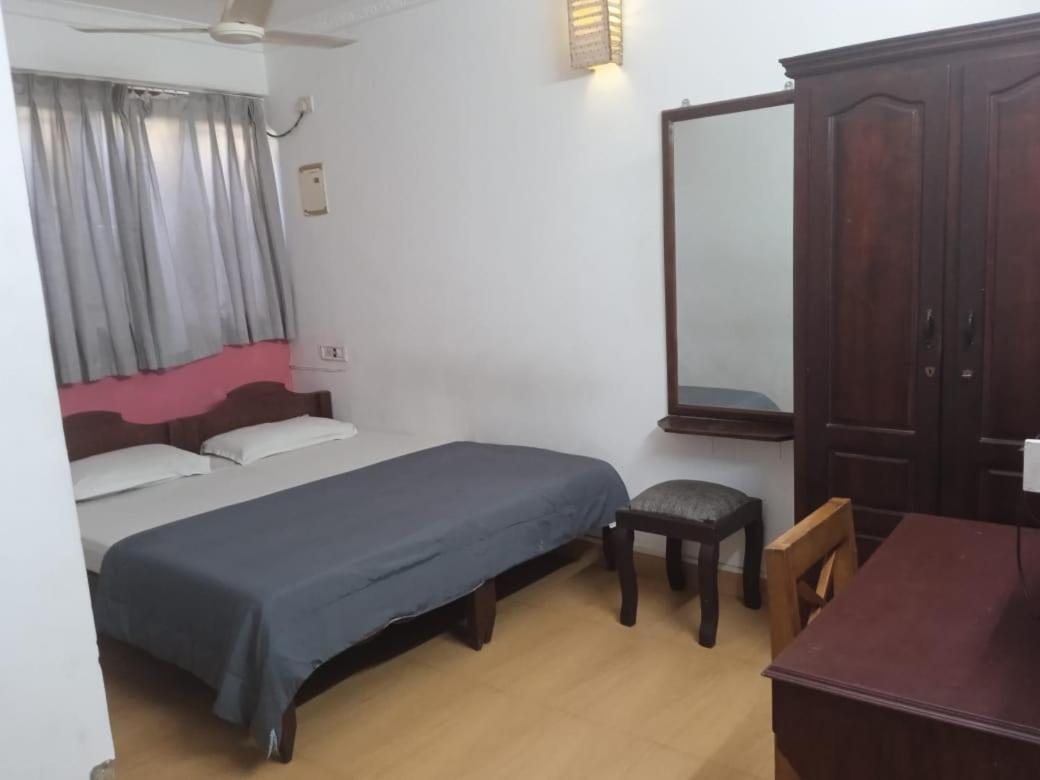 Hostel Xhostel