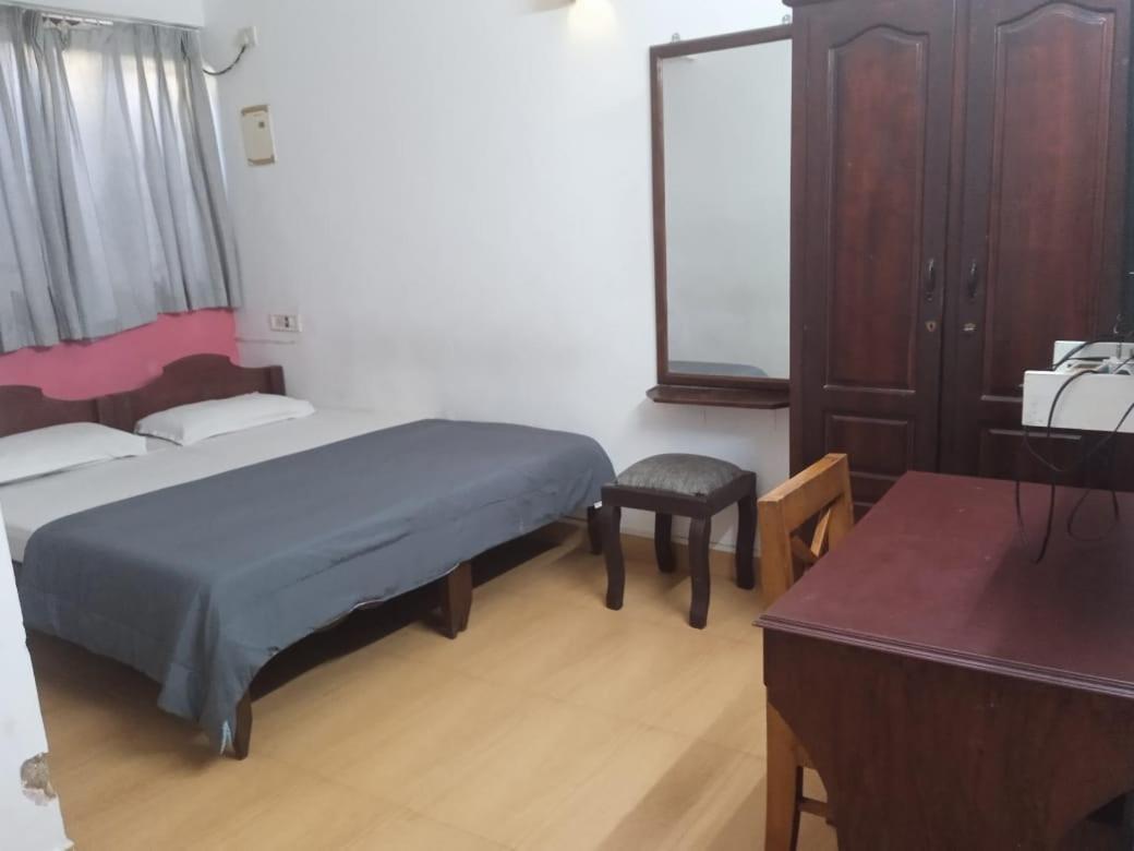 Xhostel Hostel Kochi
