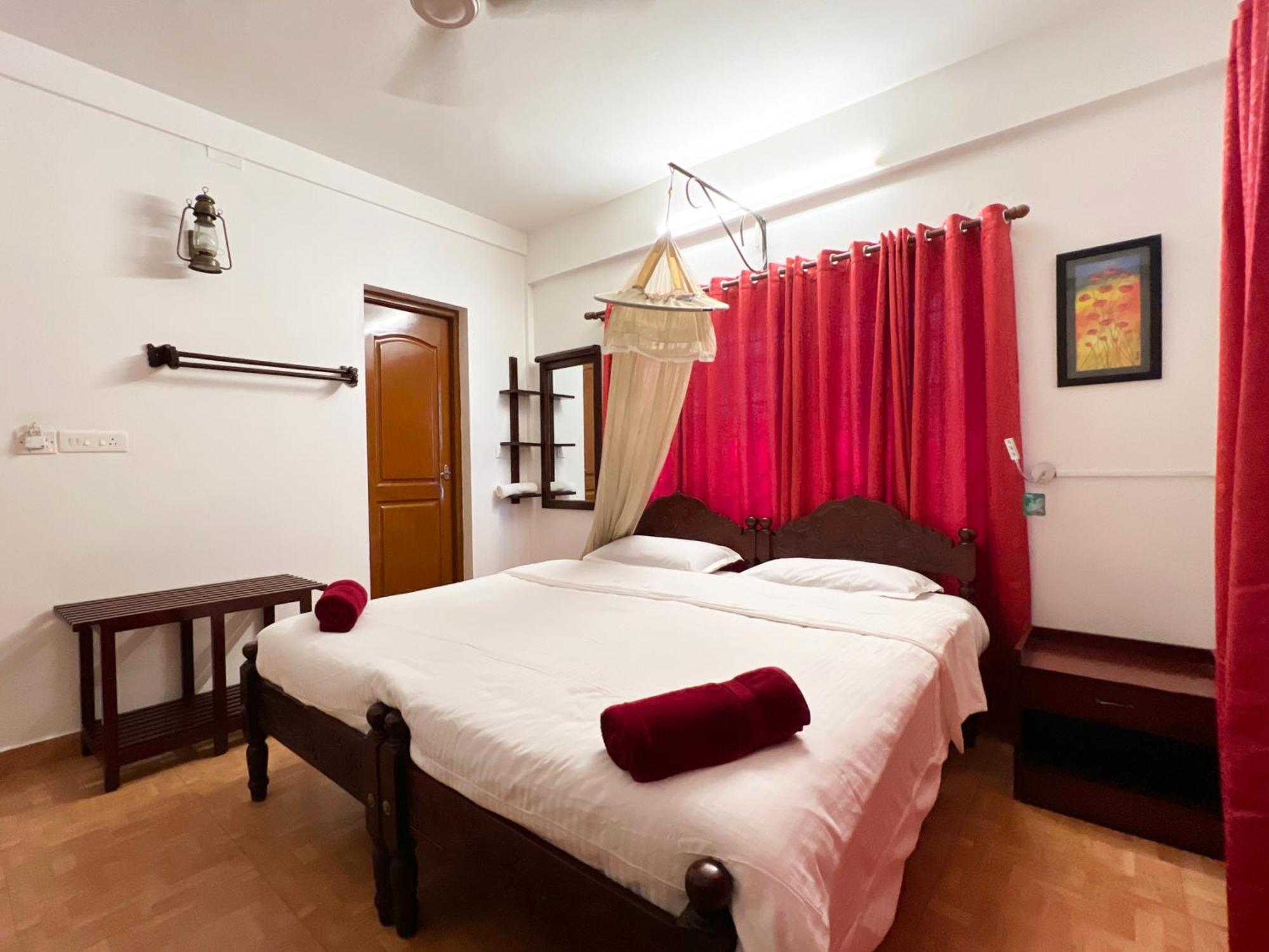 Reds Residency - Homestay