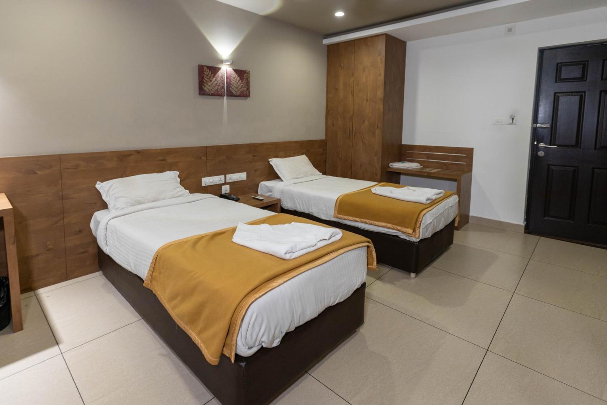 Aryaas Residency Nettoor 3* Kochi