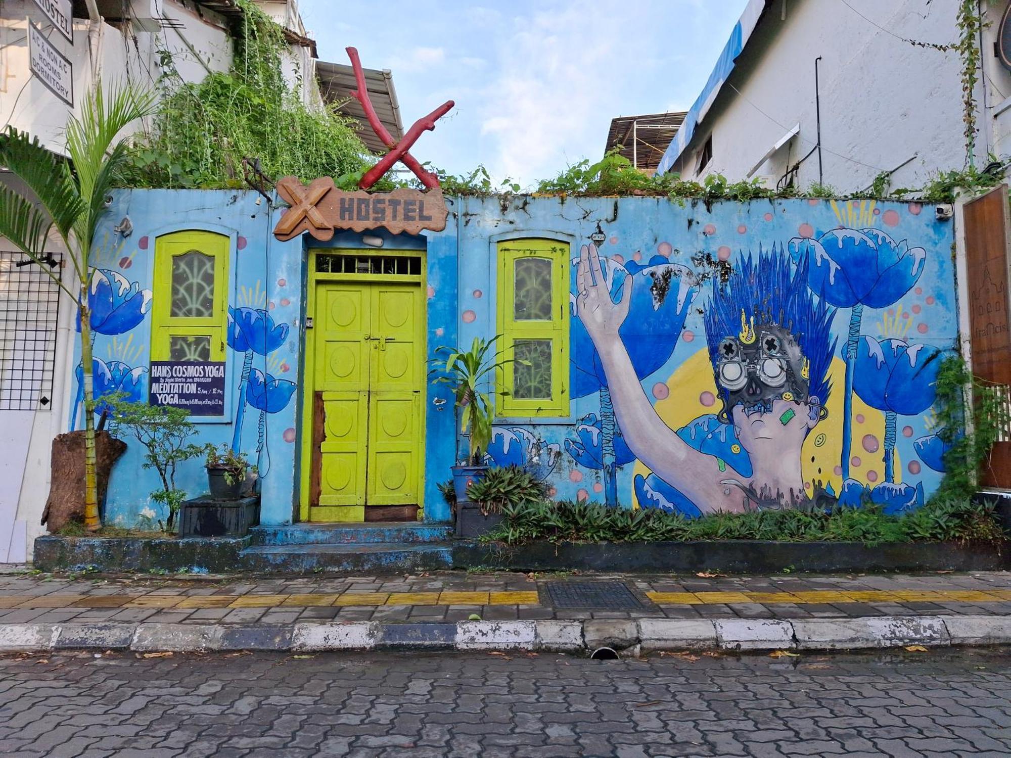 Xhostel * Kochi