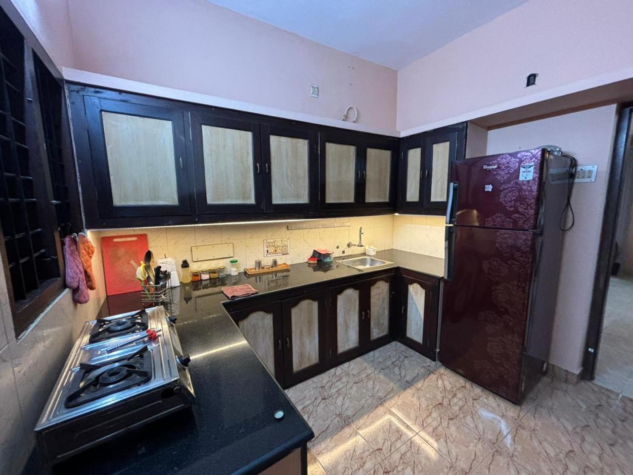 2bhk - Prime Location - Entire House Holiday home Kochi
