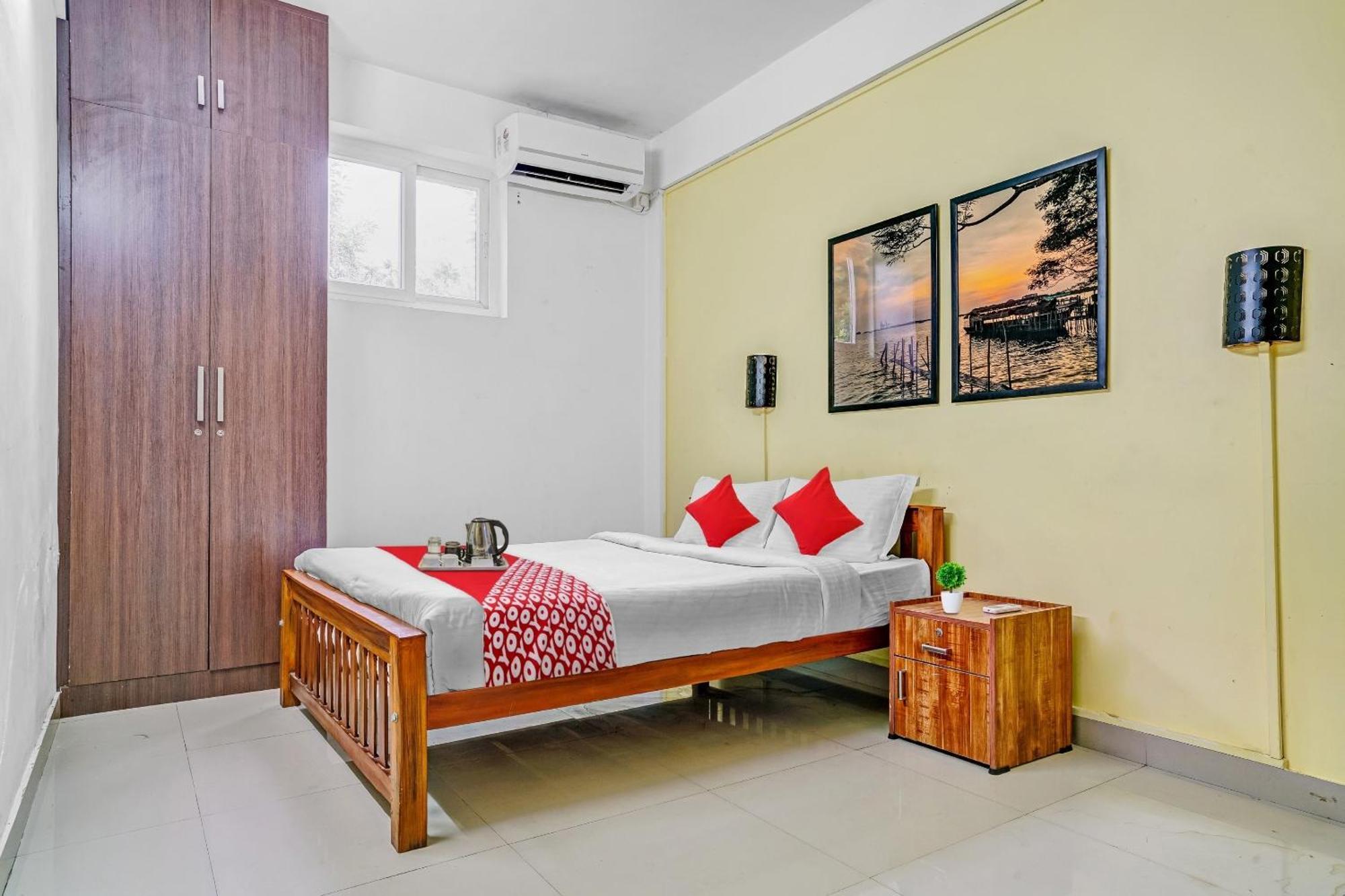 Hotel O Majestic Group Kochi