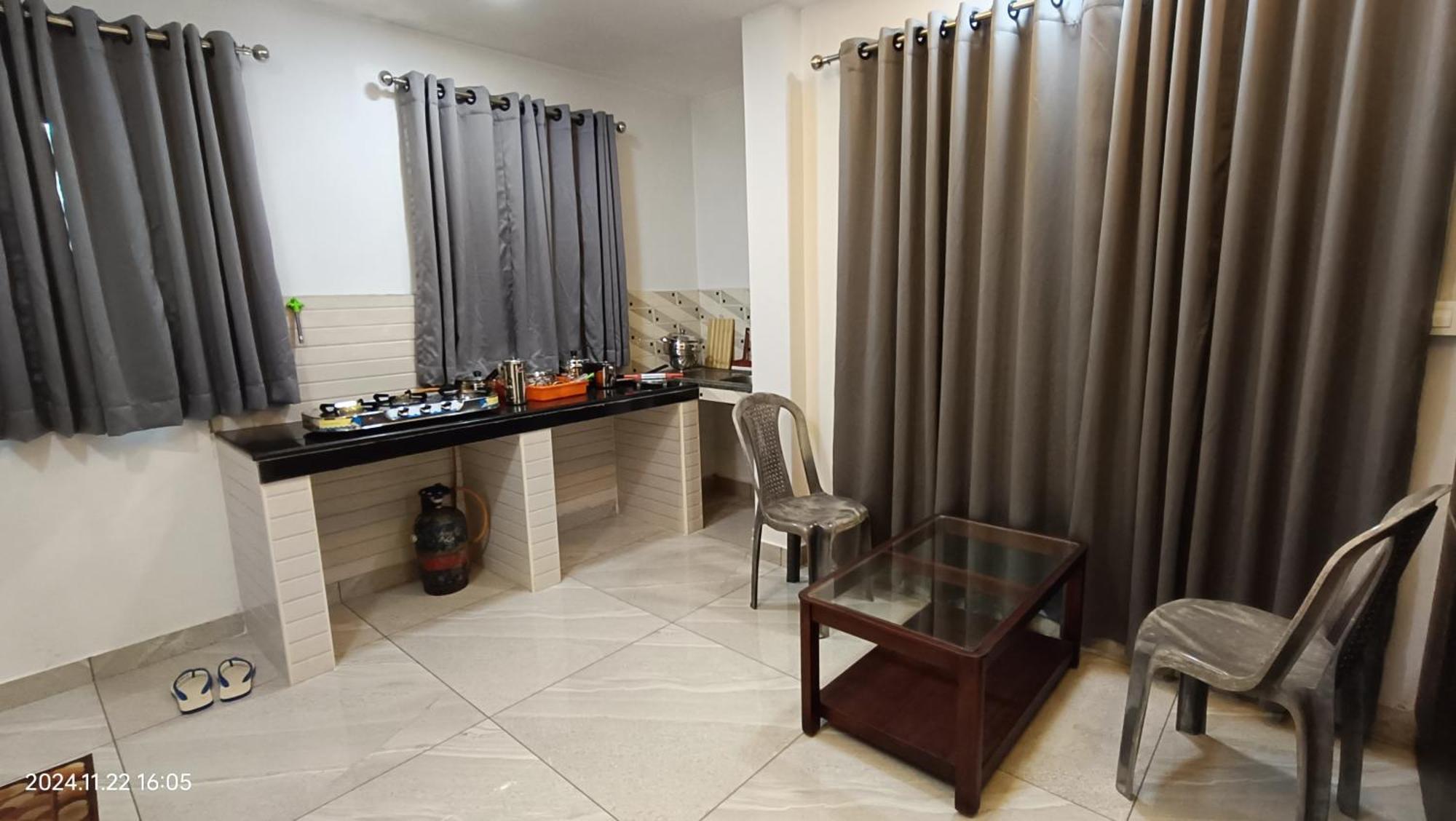 Aroma Serviced Cochin Guest house